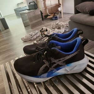 ASICS Men's Black and Blue Athletic Shoes